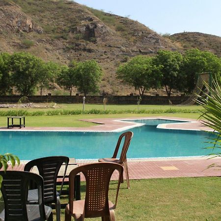 Raj Mahal Resort & Spa Neemrana Eksteriør billede