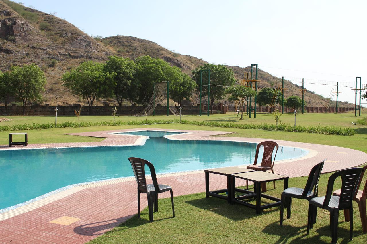 Raj Mahal Resort & Spa Neemrana Eksteriør billede